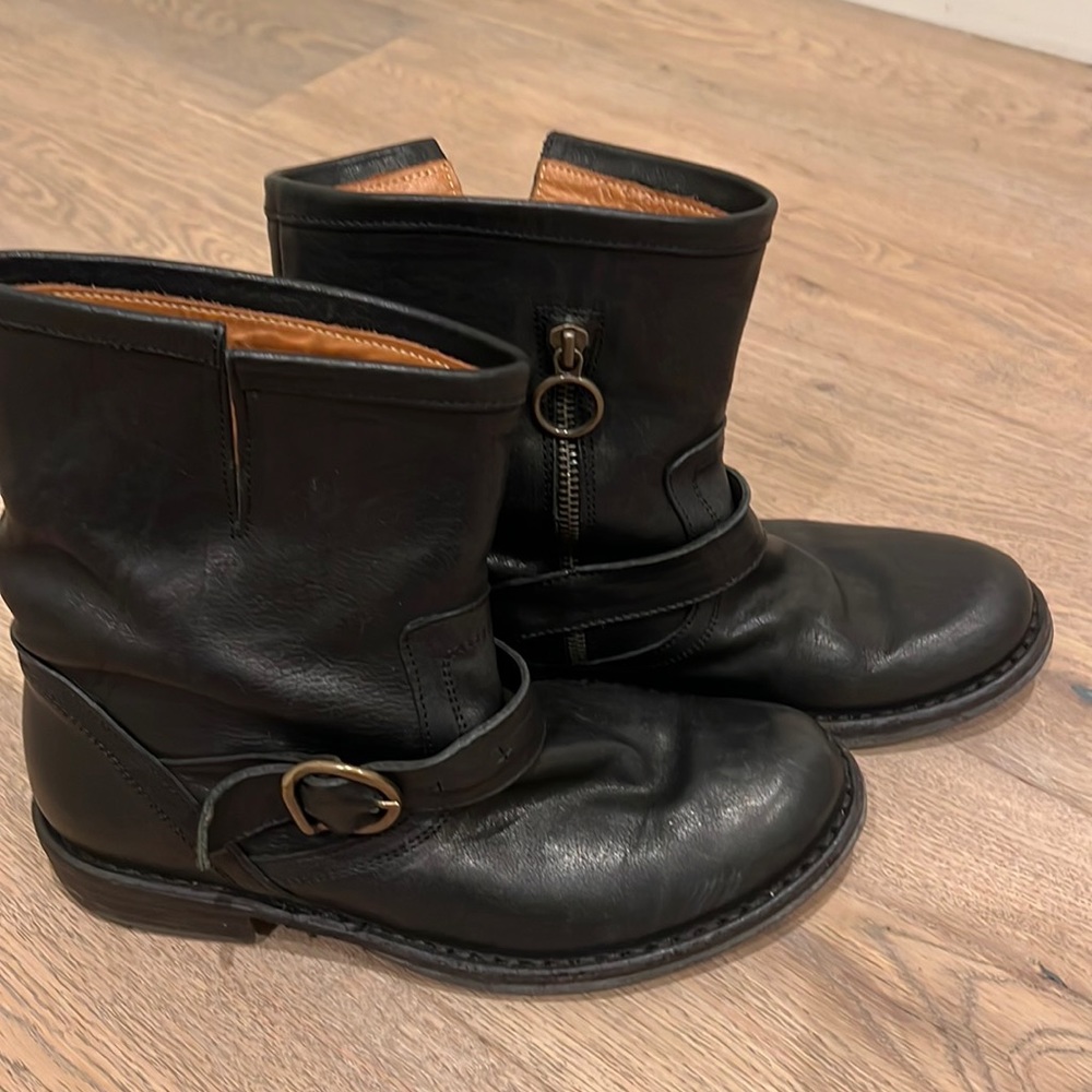 Florentine Baker low cut boots